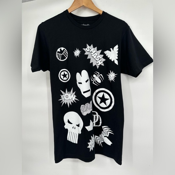 Black and white Marvel Avengers Unisex Graphic Tee - Picture 1 of 6